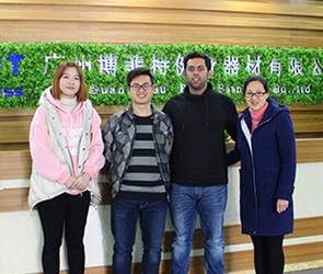 科威特客户为健身房来中国进口羞羞漫画18禁商用健身房器材