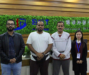 沙特阿拉伯客户到中国进口羞羞漫画18禁健身器材